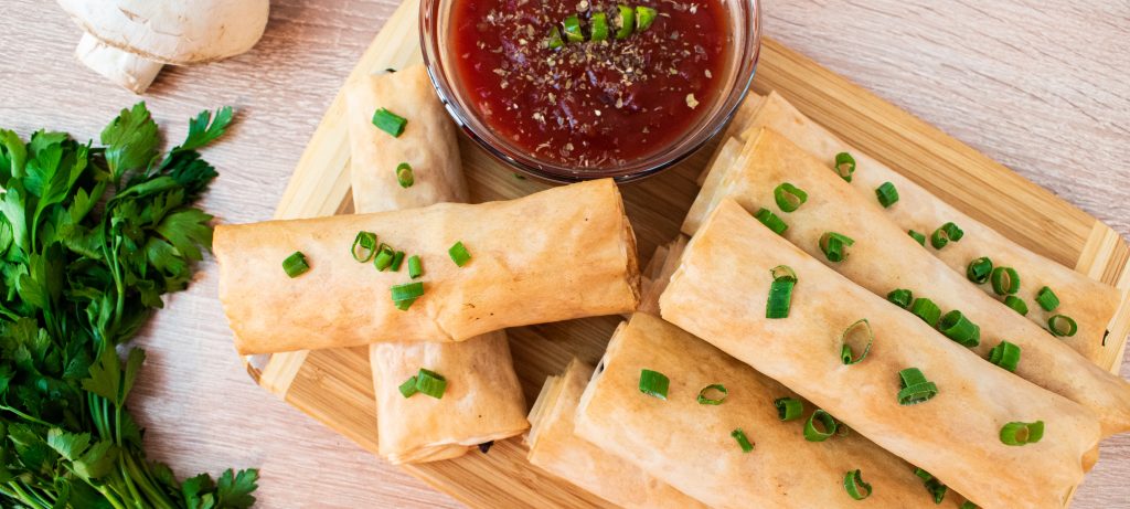 rulouri din foietaj cu mușchiuleț de curcan și ciuperci